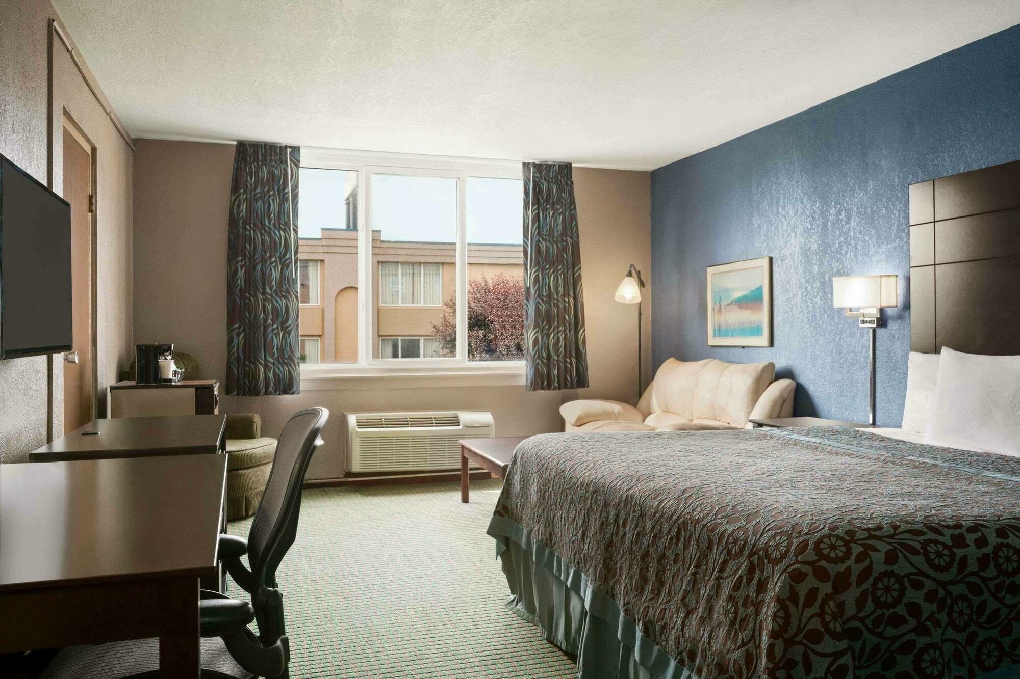 Days Inn By Wyndham Willoughby/Cleveland Exterior photo